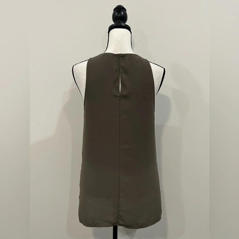 Lush Sleeveless Blouse - Picture 3 of 3